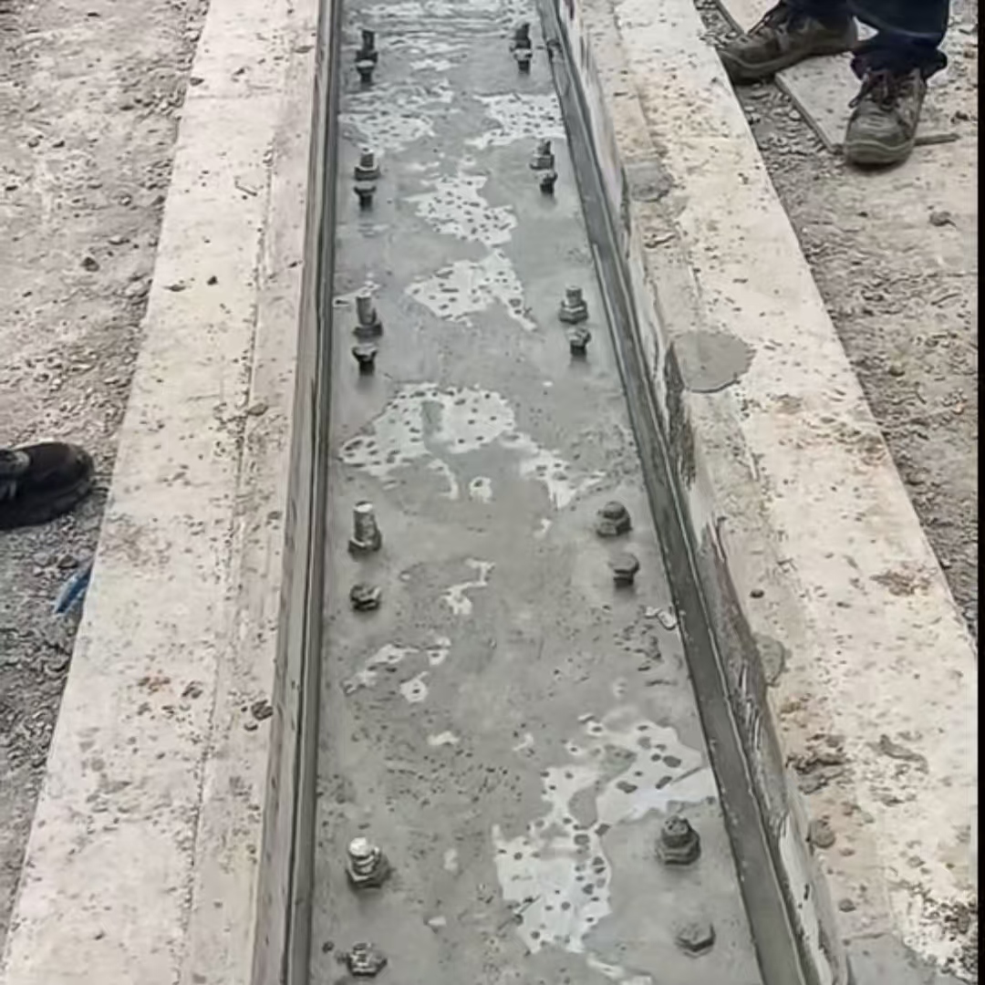 洮南港口码头起重机龙门吊重型机械设备稳固用早强快凝轨道胶泥